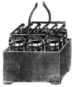 Первый свинцовый аккумулятор